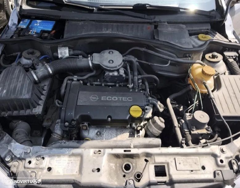 Opel Corsa 1.2 16V Cosmo - 11