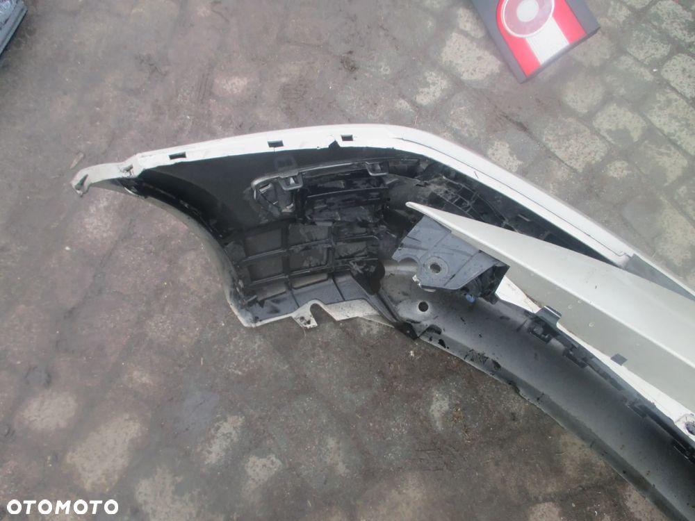 zderzak Megane II lift - 11