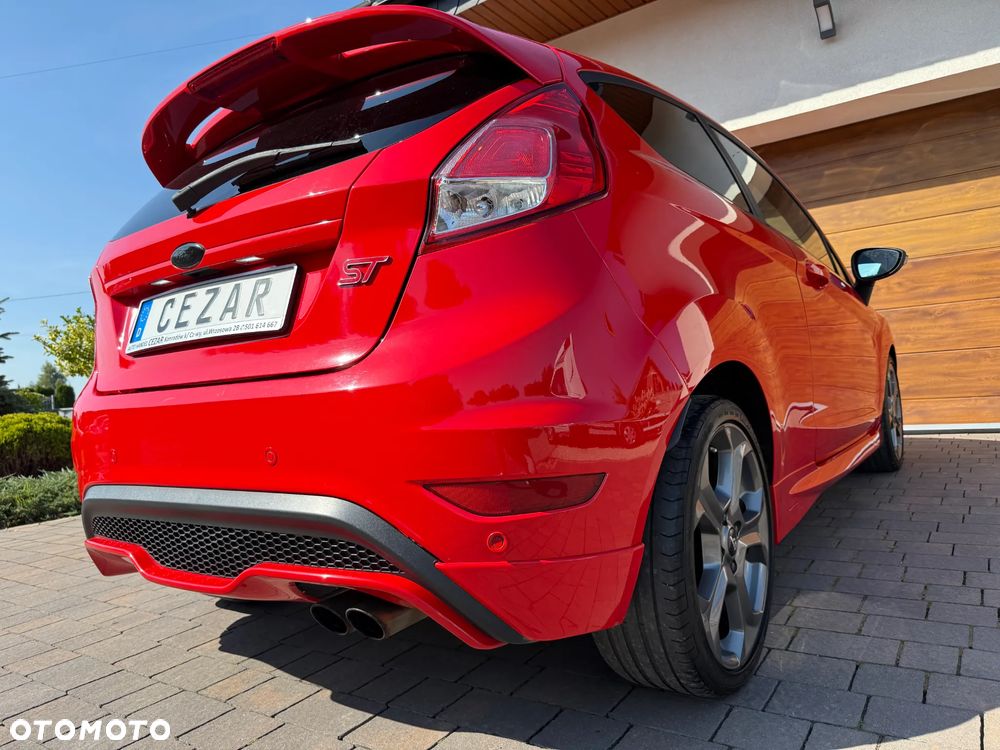 Ford Fiesta 1.6 EcoBoost ST - 21