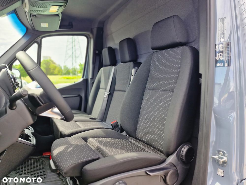 Mercedes-Benz Sprinter - 18