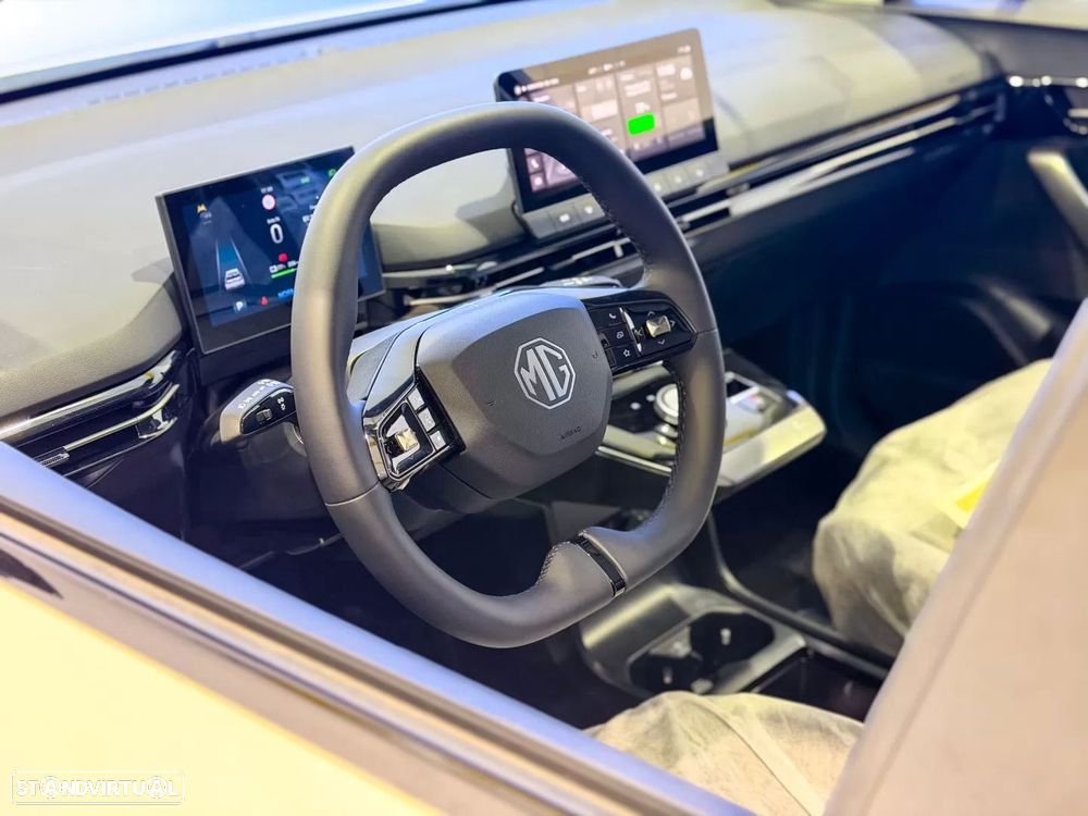 MG MG4 64 kWh Luxury - 10