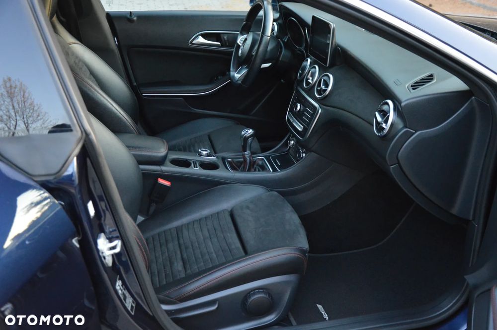 Mercedes-Benz CLA 180 d AMG Line - 23