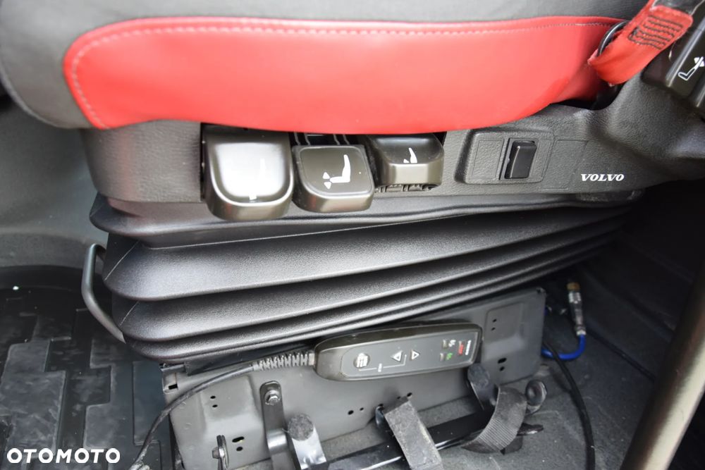 Volvo FH500 / NISKA KABINA / HYDRAULIKA / EURO 6 / ACC / LEDY / ALUFELGI / SERWISOWANY / SPROWADZONY - 20