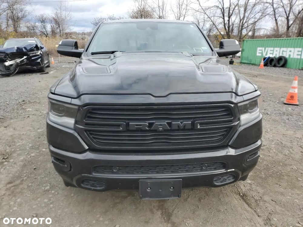RAM 1500 5.7 Crew Cab Laramie - 2