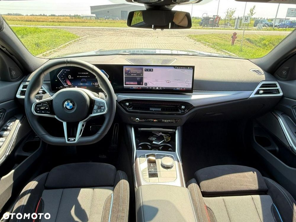 BMW Seria 3 320d xDrive mHEV M Sport - 32