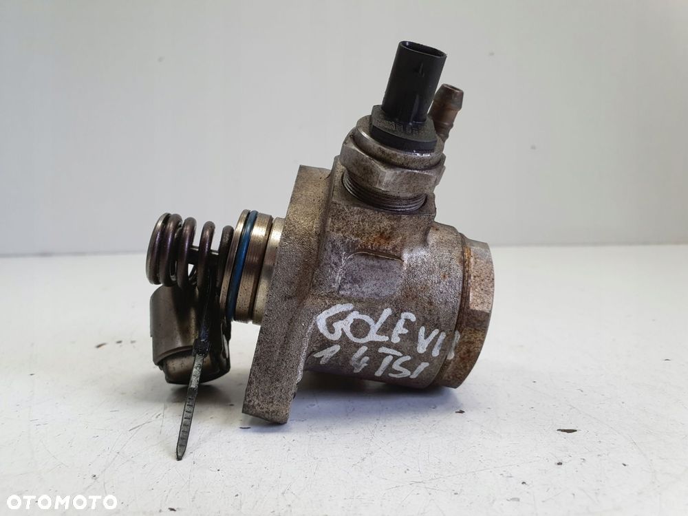 VW Golf VII 1.4 TSI POMPA PALIWA paliwowa 04E127026J - 1
