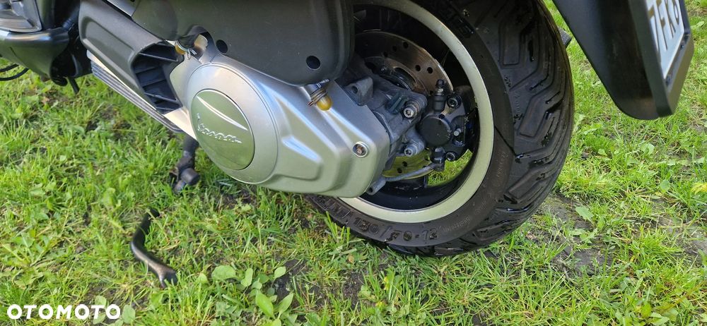 Piaggio Vespa - 16