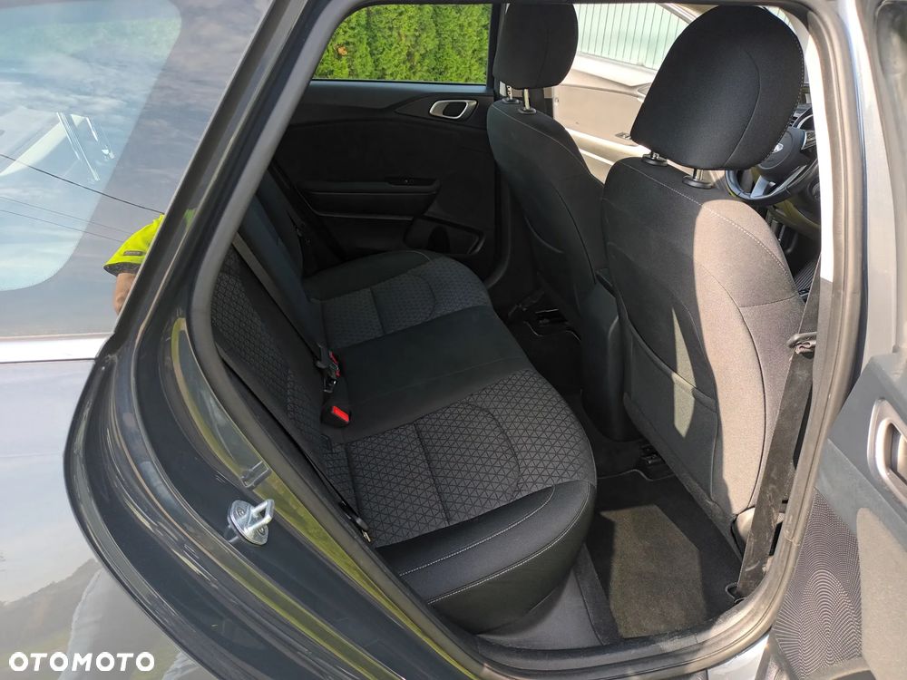 Kia Ceed - 29