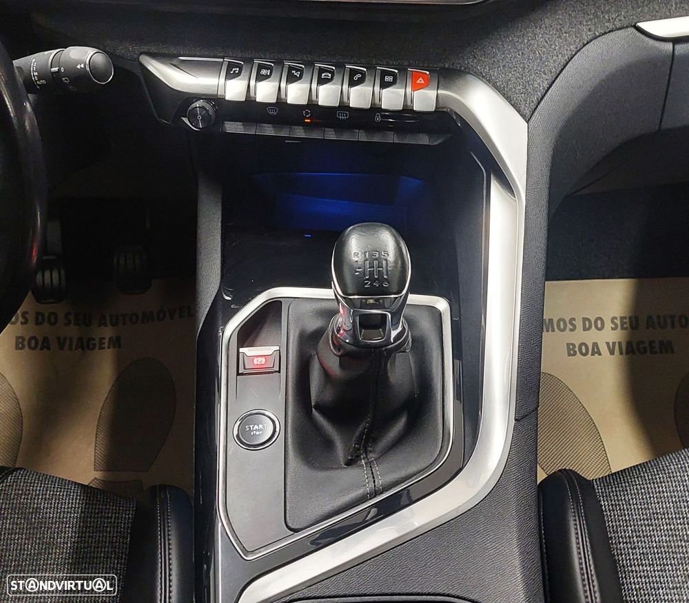 Peugeot 3008 1.2 PureTech Allure - 22