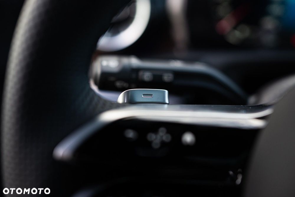 Mercedes-Benz CLA - 16