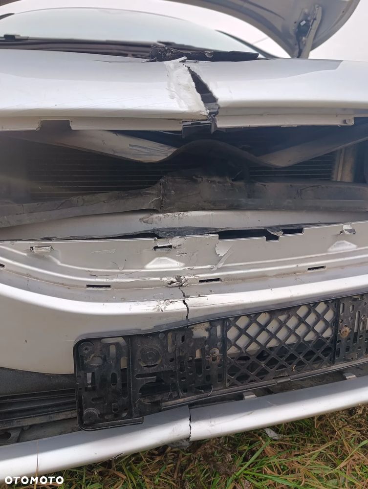 Volvo V40 T3 R Design - 17