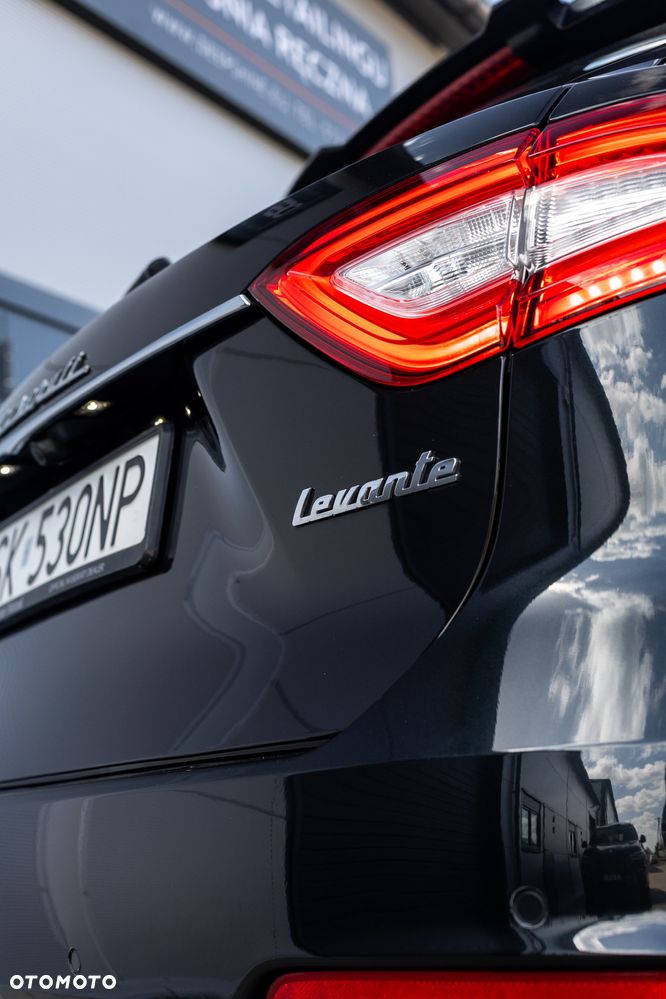Maserati Levante S Granlusso - 9