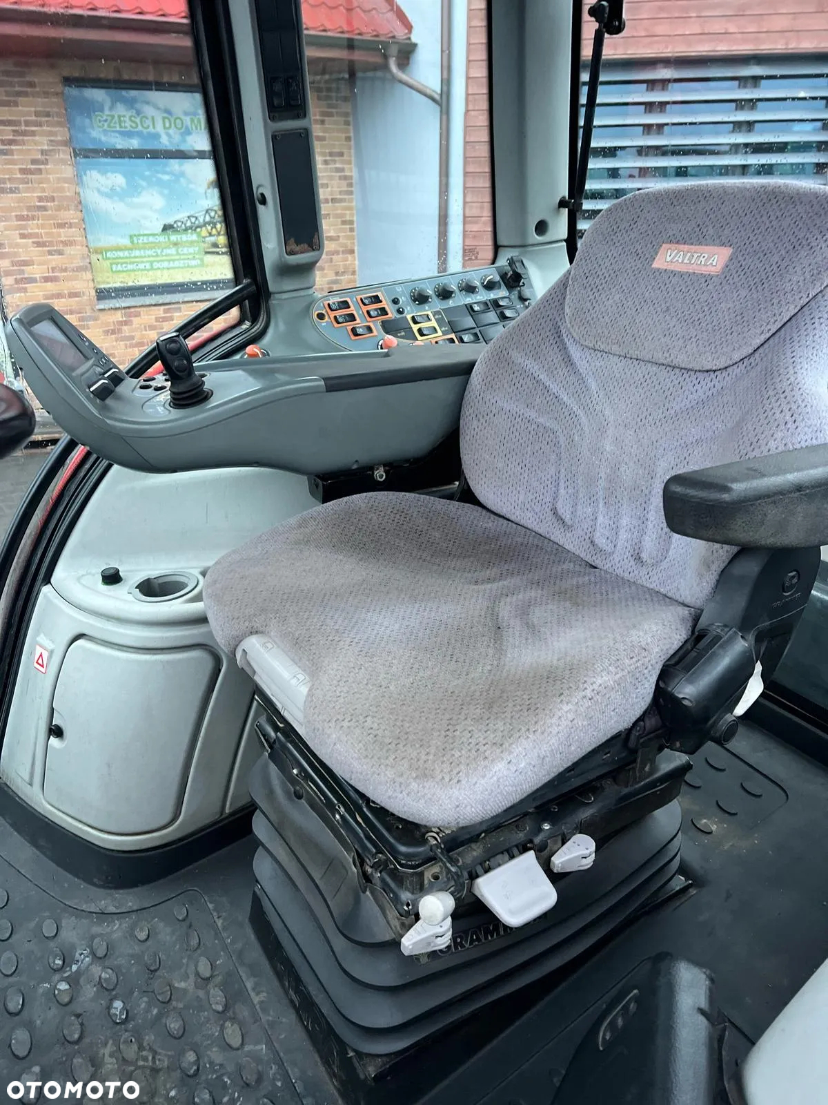 Valtra N 142 143  163 - 21