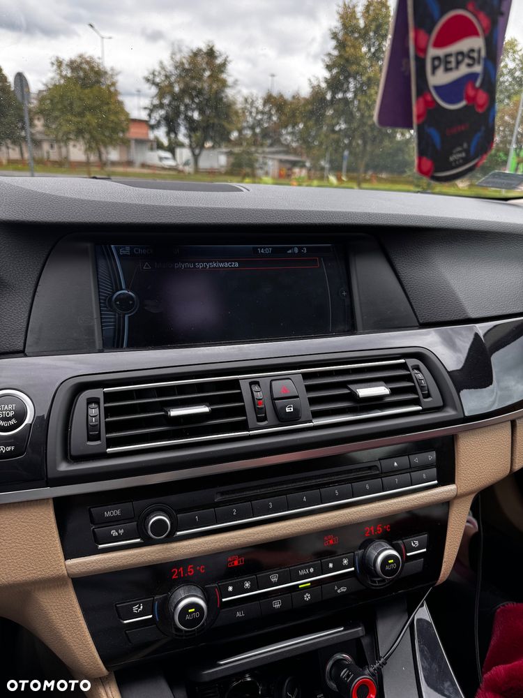 BMW Seria 5 520d - 34