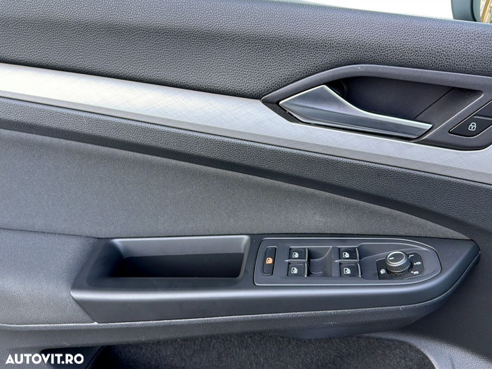 Volkswagen Golf 2.0 TDI SCR DSG Life - 16