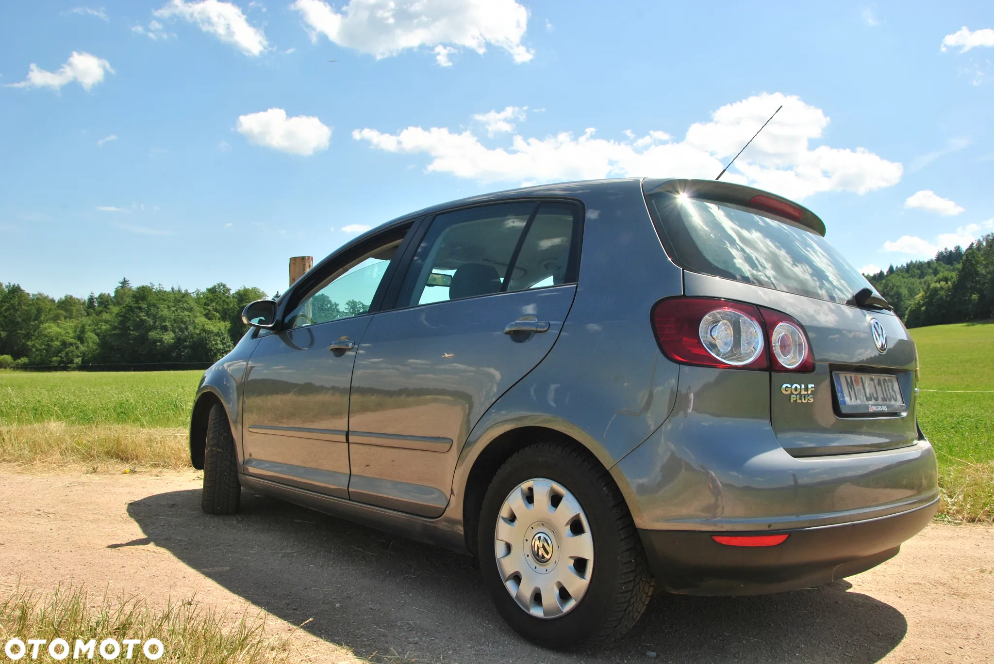 Volkswagen Golf Plus 1.6 FSI Comfortline - 3