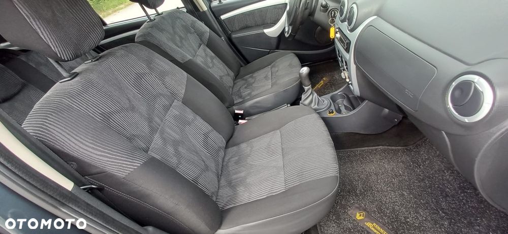 Dacia Sandero - 23