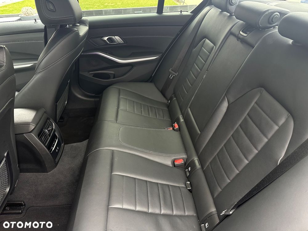 BMW Seria 3 - 12