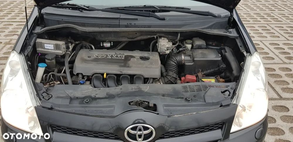 Toyota Corolla Verso 1.8 Terra - 20