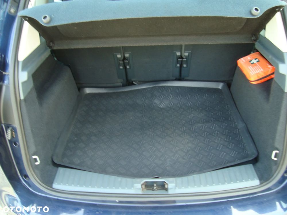 Ford C-MAX - 12