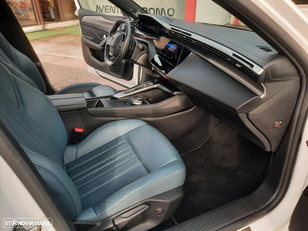 Peugeot 308 SW 1.6 Hybrid GT Pack e-EAT8 - 29