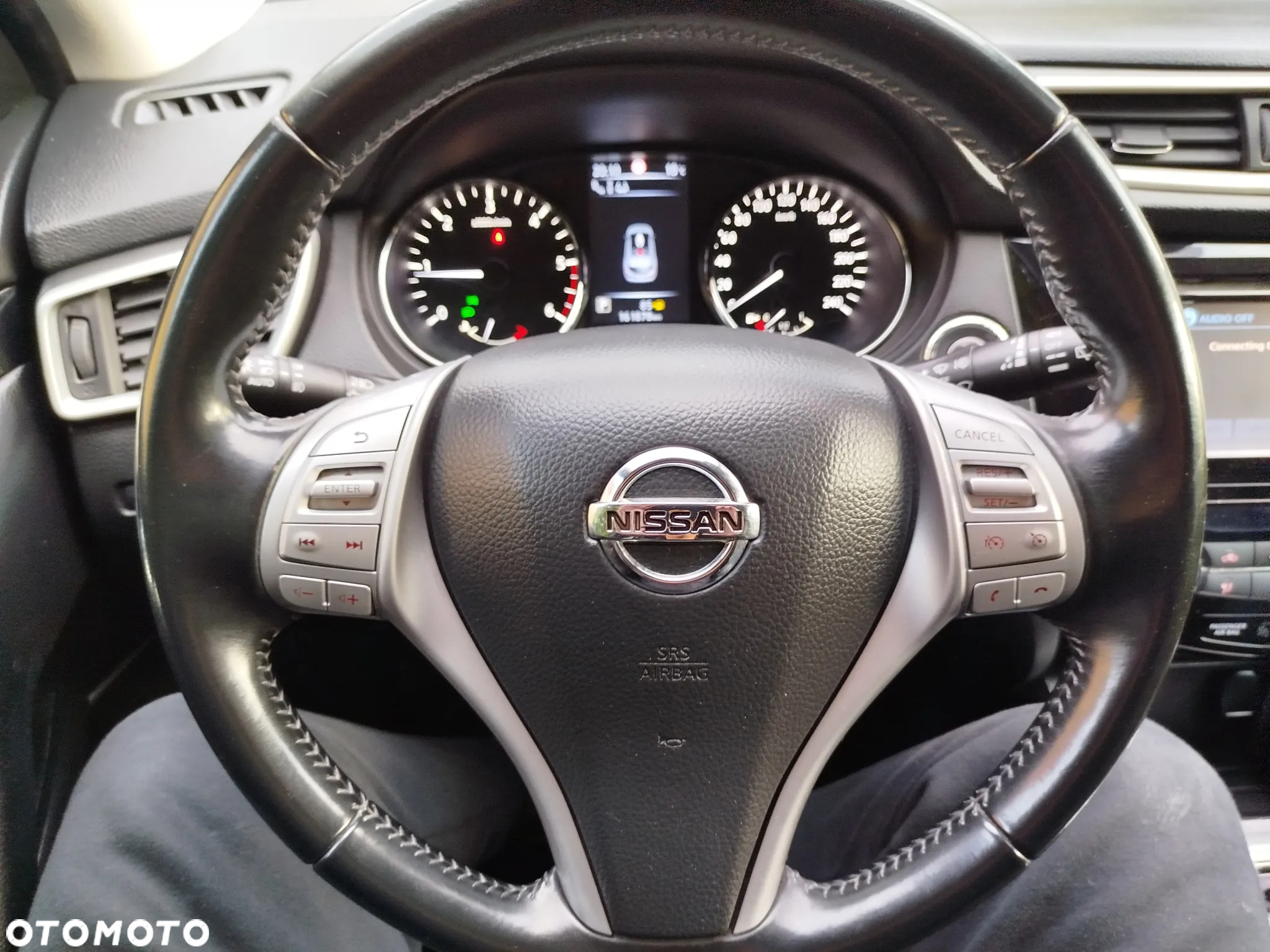 Nissan Qashqai 1.6 dCi Xtronic TEKNA - 25