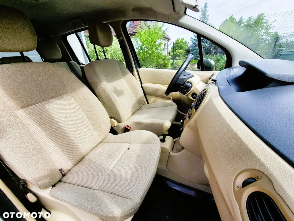 Renault Modus - 13