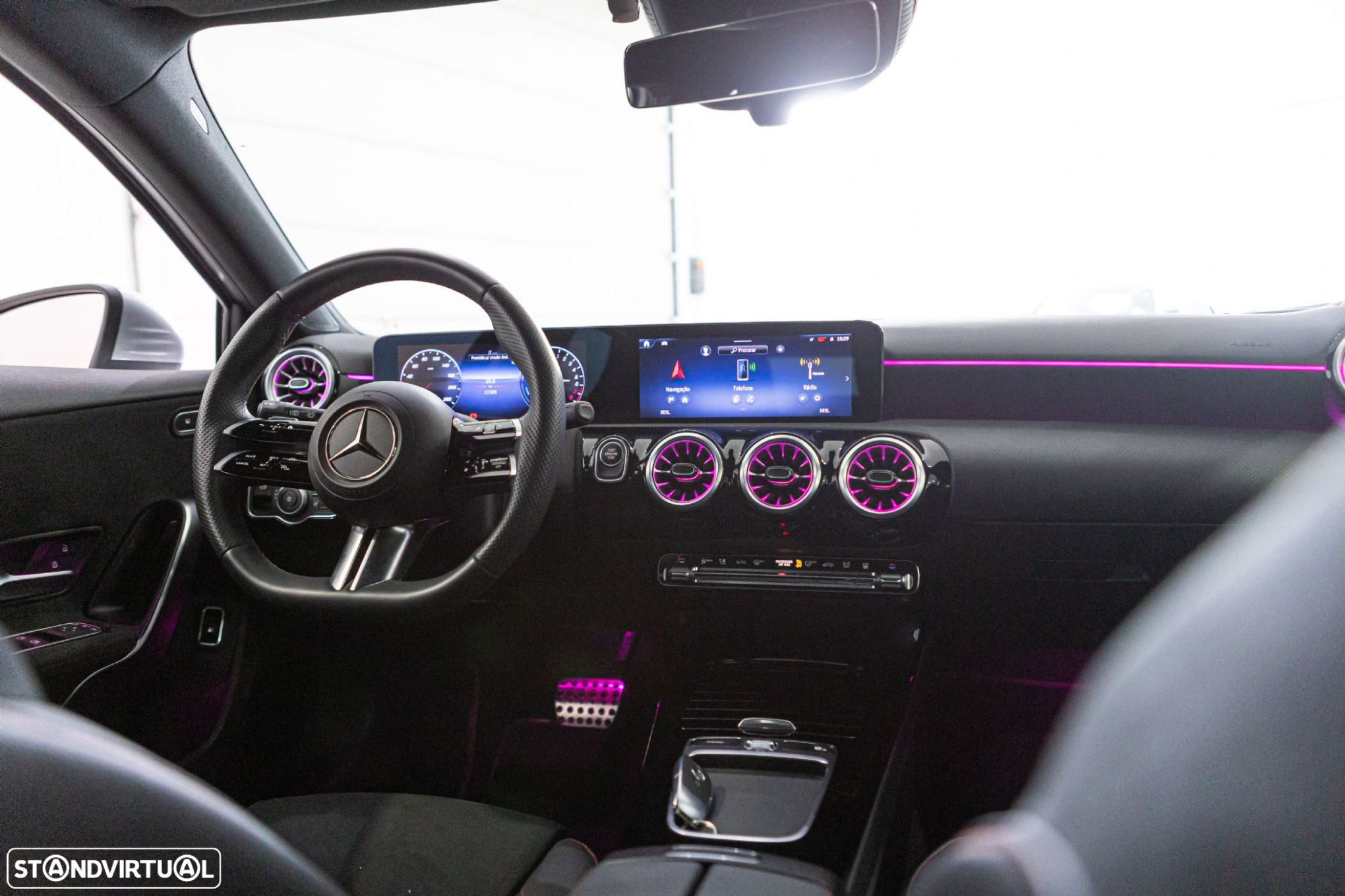 Mercedes-Benz A 250 e - 32