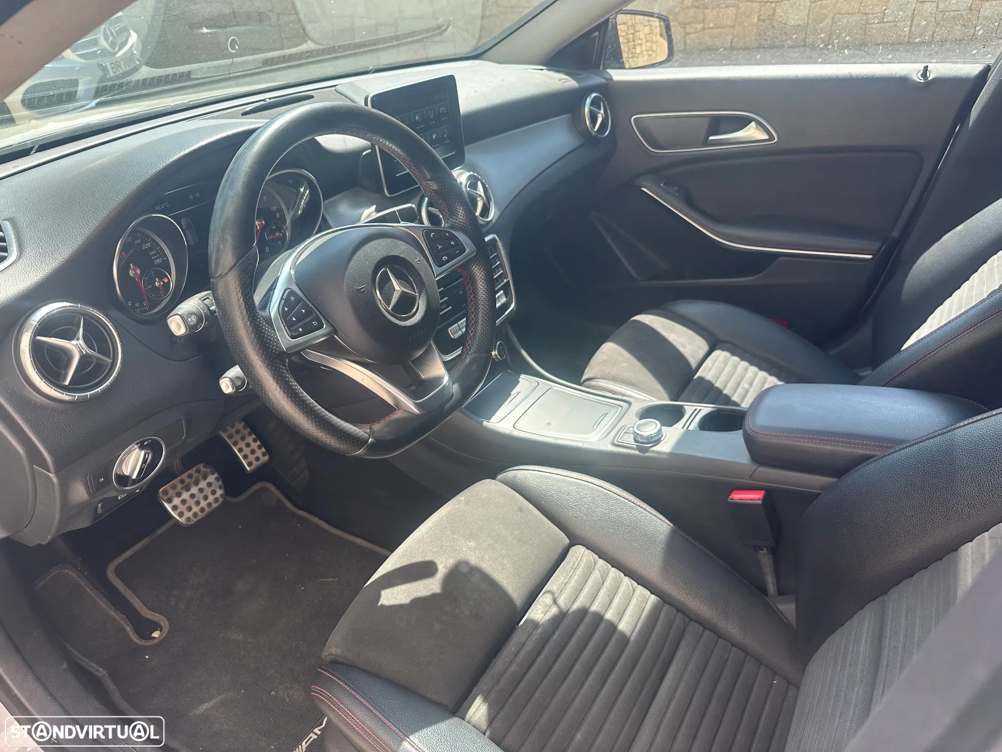 Mercedes-Benz CLA 180 d Shooting Brake AMG Line Aut. - 16
