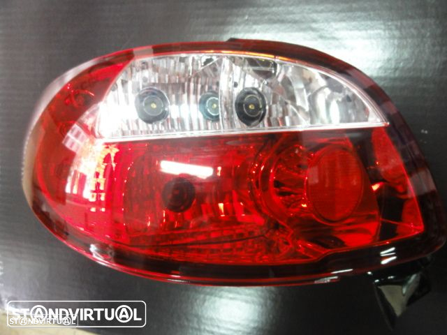 Farois / Farolins Peugeot 206 fundo vermelho cristal C/2 anos de garantia - 10