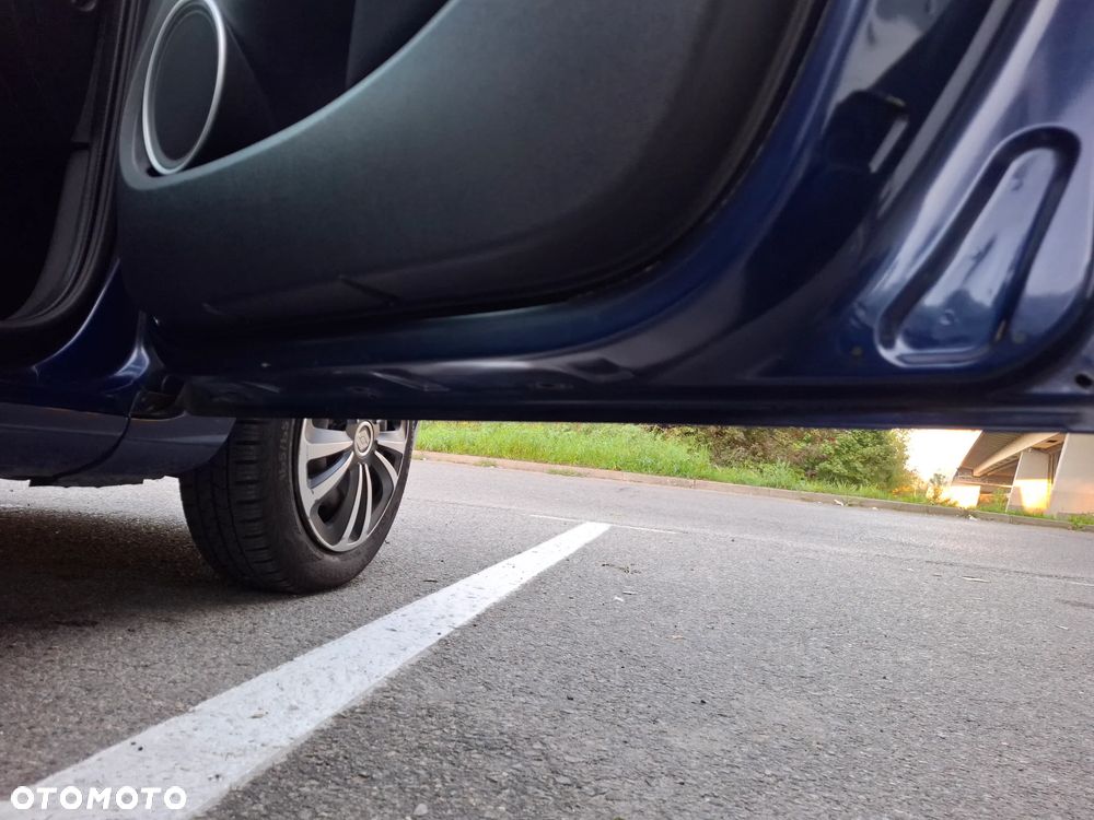 Renault Clio 1.2 16V Authentique - 24