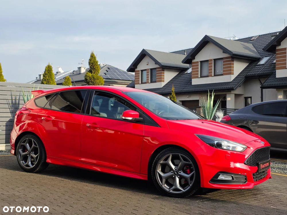 Ford Focus 2.0 TDCi ST - 37