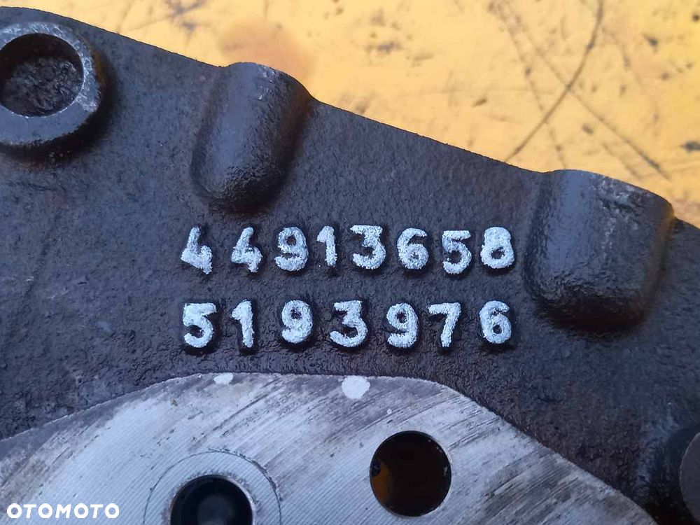 Blok hydrauliczny WOM 4WD New Holland T7.230 - 3