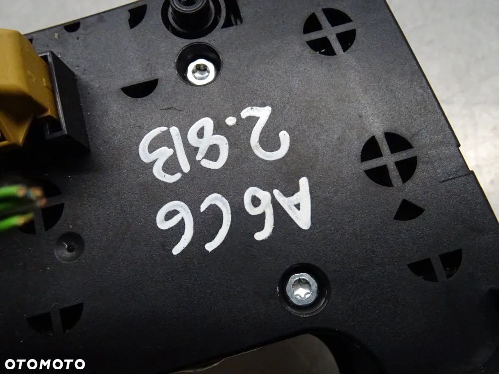 AUDI A6 C6 04-07 2.8 V6 PANEL PRZEŁĄCZNIK STEROWANIA MMI 4F1919611M - 4