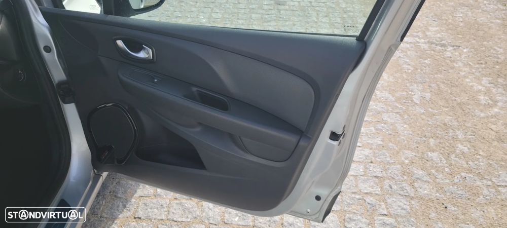 Renault Clio 1.5 dCi Limited EDition - 15