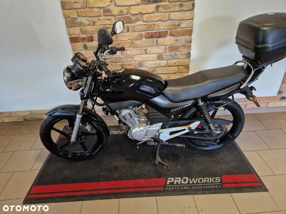 Yamaha YBR - 7