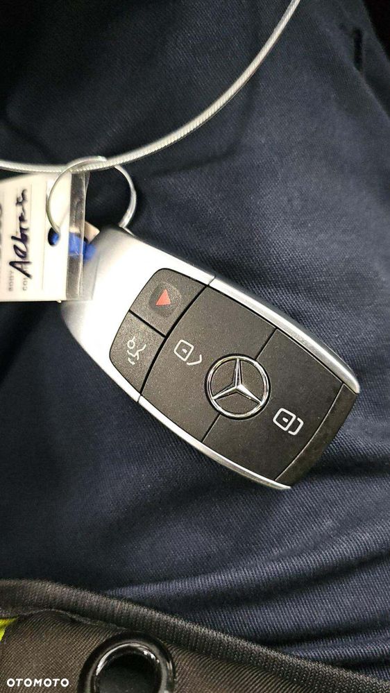 Mercedes-Benz Klasa C 300 4Matic 9G-TRONIC AMG Line - 14