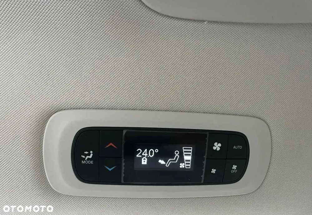 Chrysler Pacifica - 23