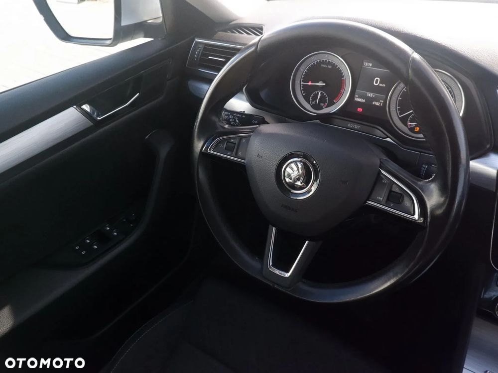 Skoda Superb 1.5 TSI ACT Ambition - 28