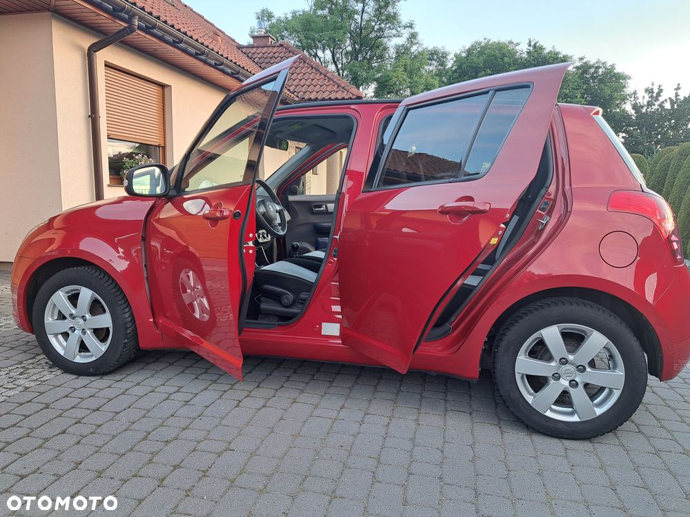 Suzuki Swift 1.3 Comfort dance - 29