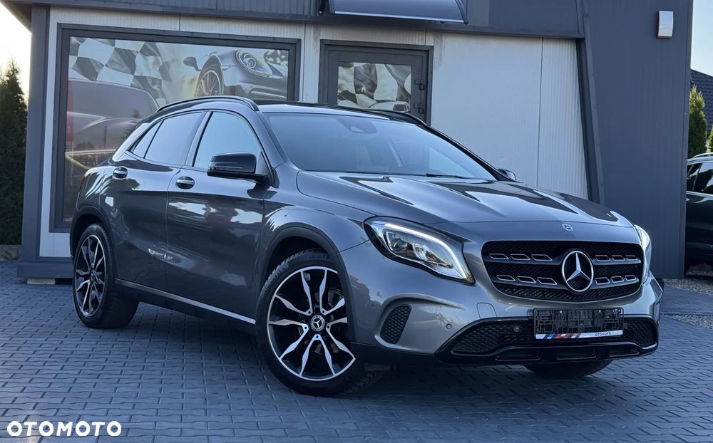 Mercedes-Benz GLA 200 7G-DCT - 5