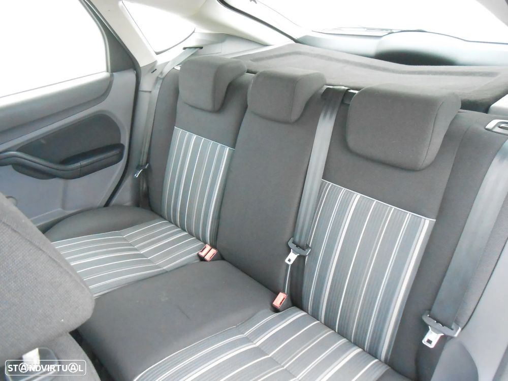 Ford Focus 1.6 TDCi ECOnetic - 18