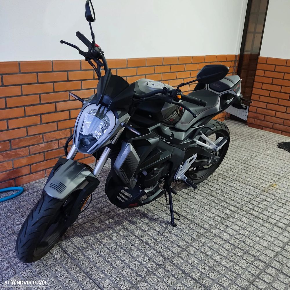 UM XTREET Xtreet RS - 1