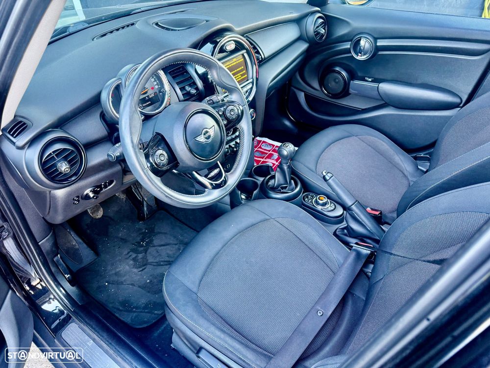 MINI 5 Portas Cooper D - 18