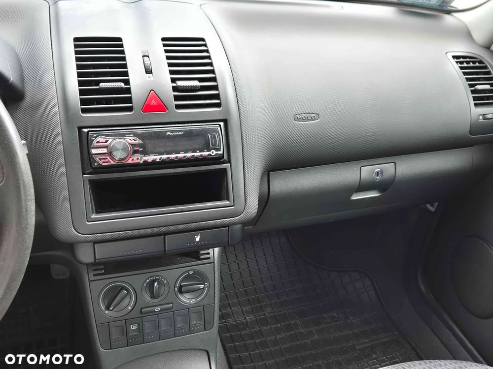 Volkswagen Polo 1.4 Comfortline - 7