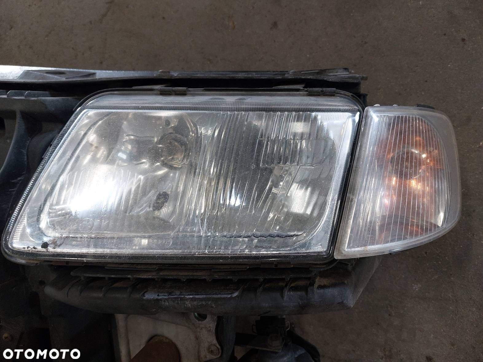 PAS PRZEDNI WZMOCNIENIE CZOŁOWE + CHŁODNICE + LAMPY AUDI A3 8L 1.8 T - 10