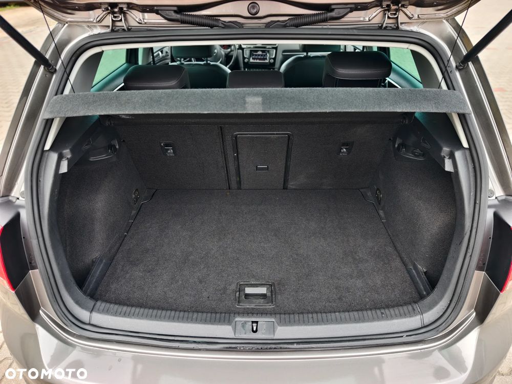 Volkswagen Golf 2.0 BlueTDI DSG Highline - 23