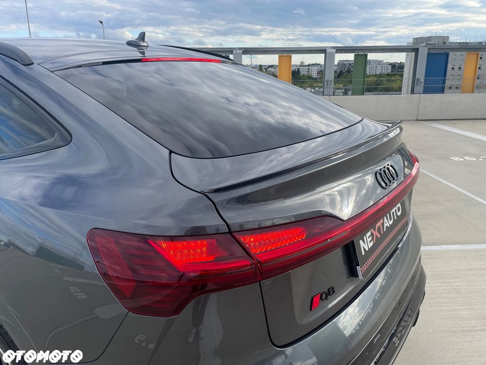 Audi Q8 Sportback e-tron - 14