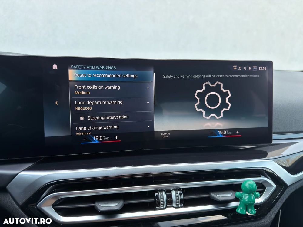 BMW M2 M240i xDrive AT - 30