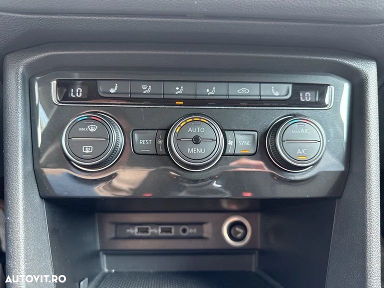 Volkswagen Tiguan - 27